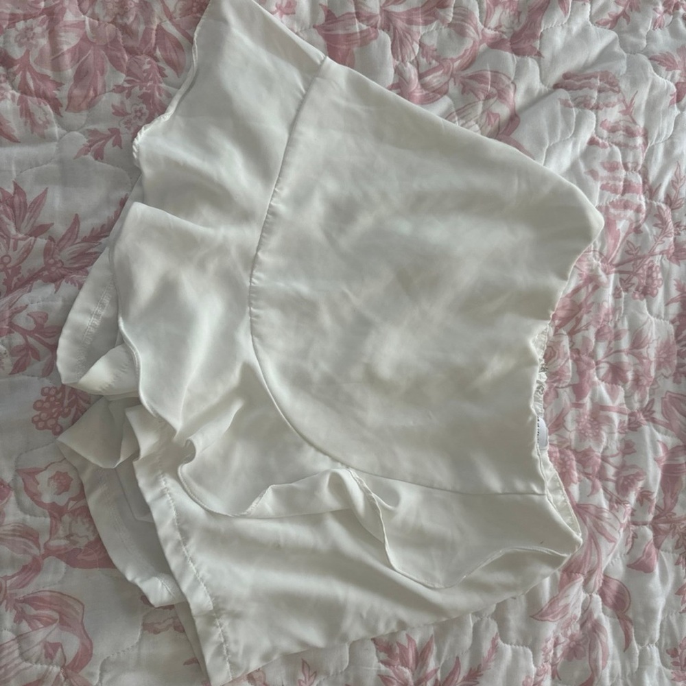 Princess Polly White Ruffled Skorts